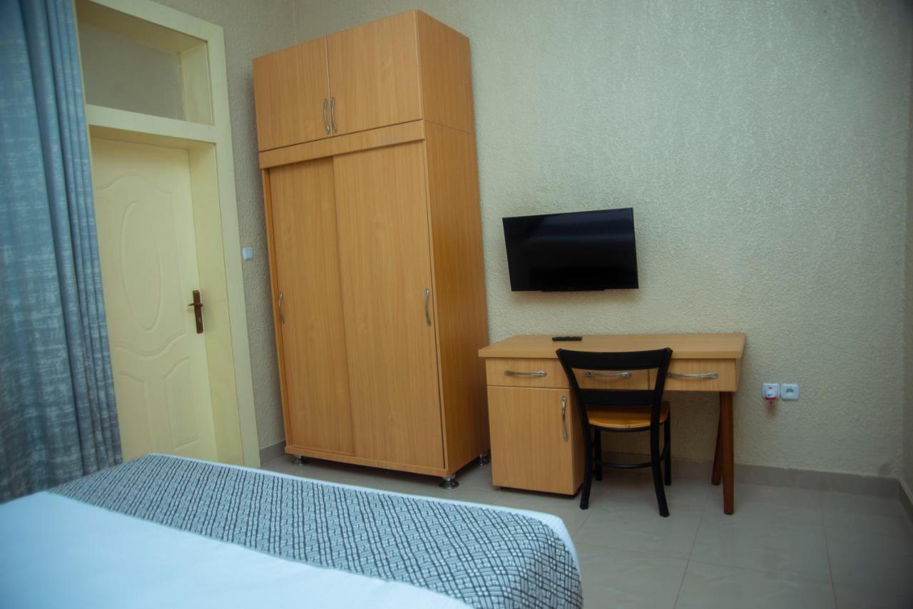 Quality Inn Hotel Kigali Bagian luar foto