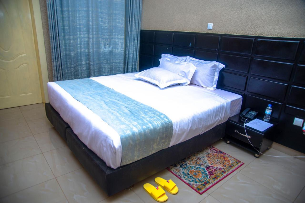 Quality Inn Hotel Kigali Bagian luar foto