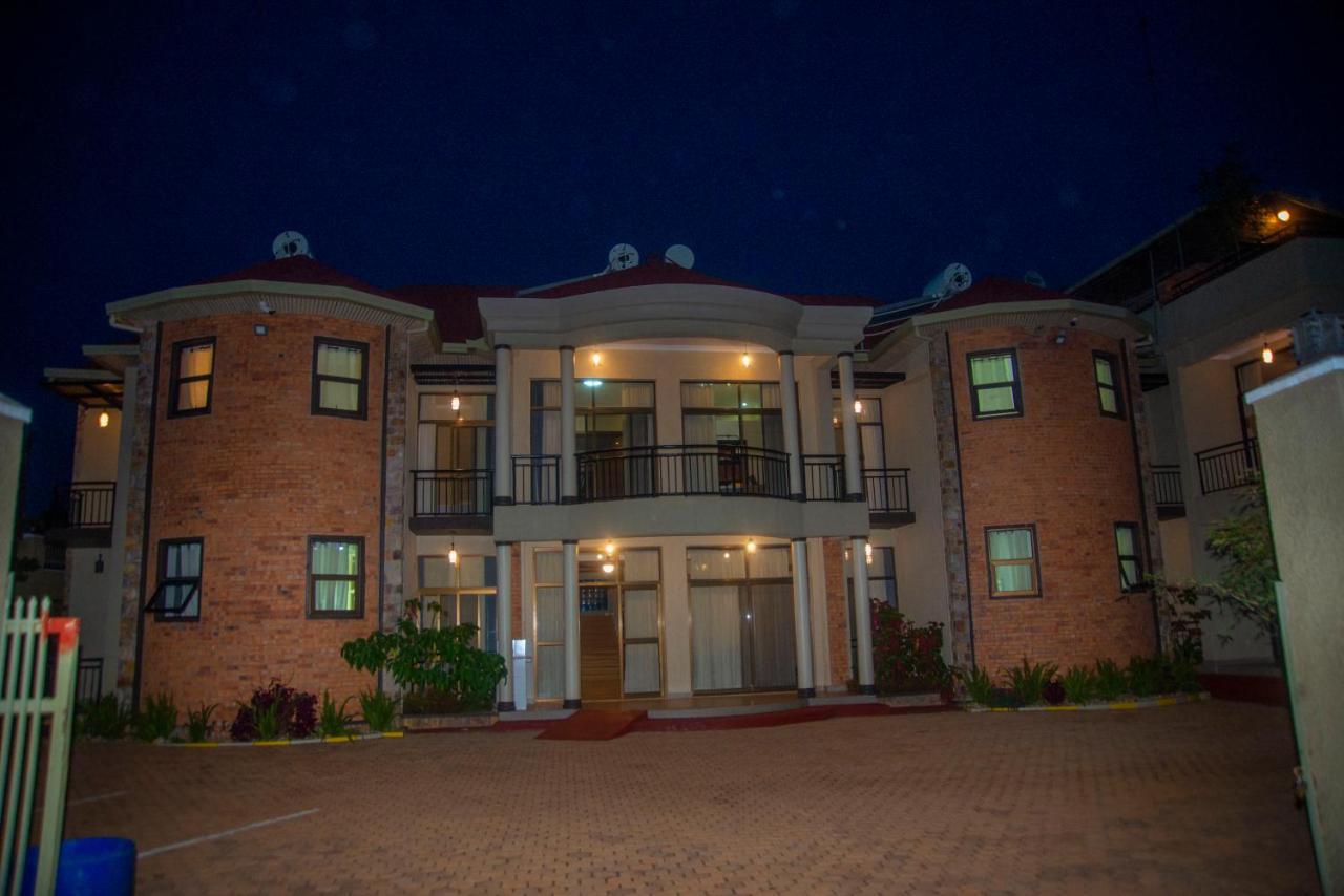 Quality Inn Hotel Kigali Bagian luar foto