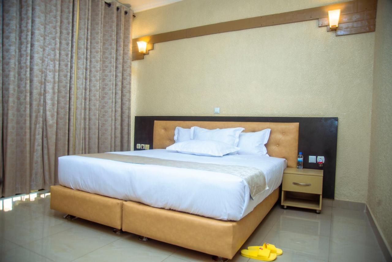 Quality Inn Hotel Kigali Bagian luar foto