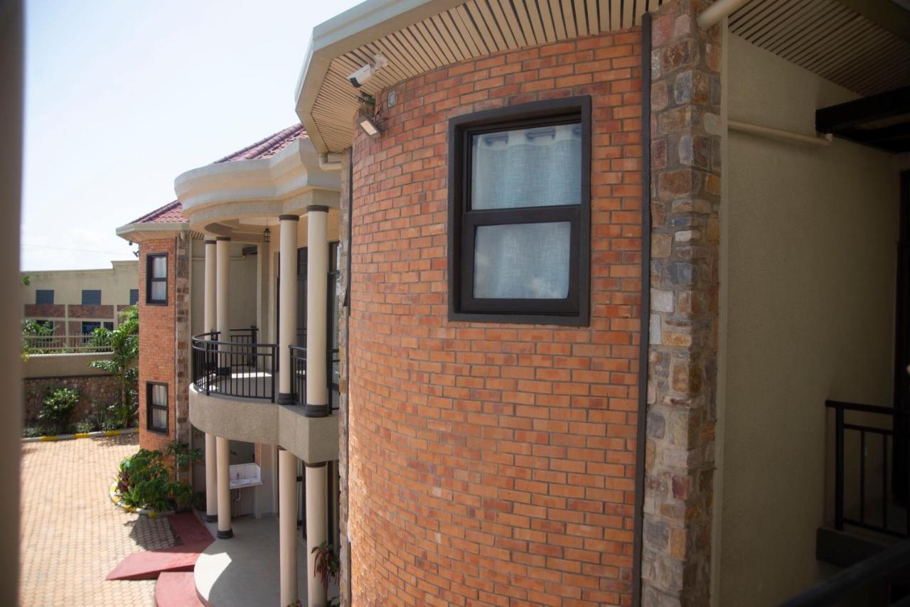 Quality Inn Hotel Kigali Bagian luar foto