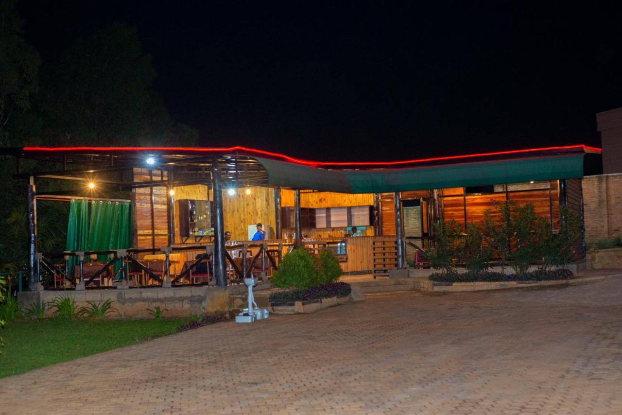 Quality Inn Hotel Kigali Bagian luar foto